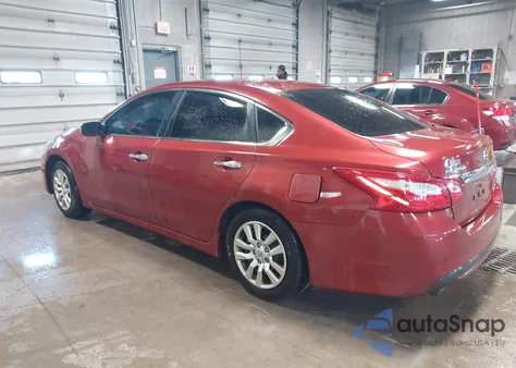 2016 Nissan Altima 2.5/2.5 S/2.5 Sl/2.5 Sr/2.5 Sv z USA, uszkodzony, nr VIN 1N4AL3AP1GC252637